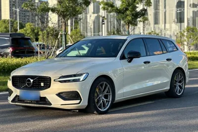 Volvo V60 · 2020 год