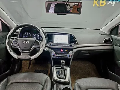Hyundai Avante 2018, 49593 км, за 11700000 KRW - фото 10