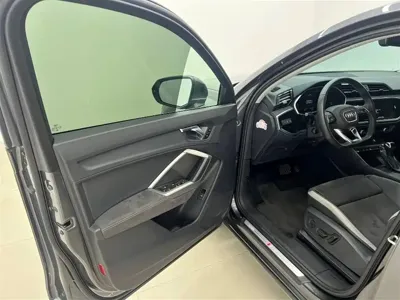 Audi Q3 2022, 18000 км, за 209800 CNY - фото 9