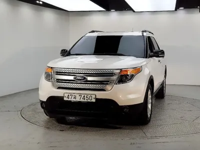 Ford Explorer · 2013 год