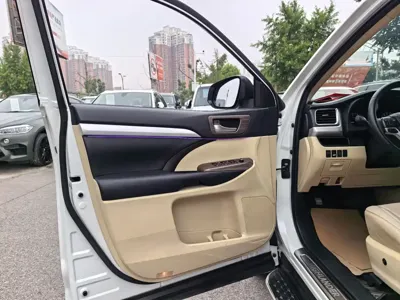 Toyota Highlander 2020, 60000 км, за 138800 CNY - фото 8