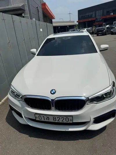 BMW 5-Series · 2018 год
