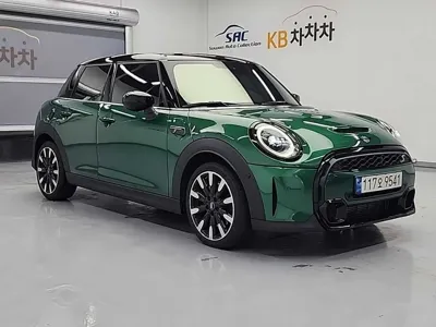 MINI Cooper 2022, 23046 км, за 23900000 KRW