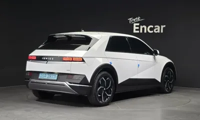 Hyundai Ioniq5 2022, 22701 км, за 999990000 KRW