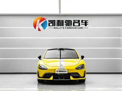 Xiaomi SU7 Ultra 2025, 7000 км, за 318000 CNY