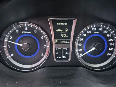 Hyundai Grandeur 2013, 95058 км, за 6200000 KRW - фото 6