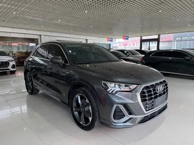 Audi Q3 2022, 27000 км, за 189800 CNY