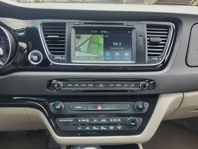 Kia Canival 2015, 108169 км, за 11000000 KRW - фото 10