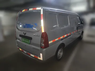 Wuling Rongguang 2021, 32300 км, за 40074.03 CNY