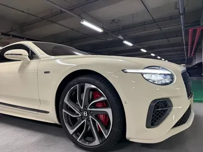 Bentley Continental 2025, 4800 км, за 430000000 KRW