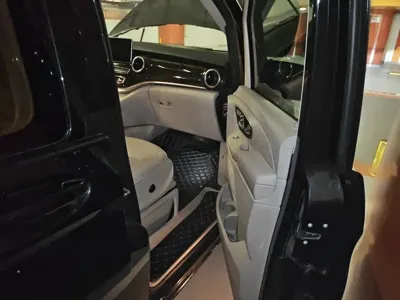 Mercedes-Benz V-Class 2018, 42900 км, за 134000 CNY - фото 20