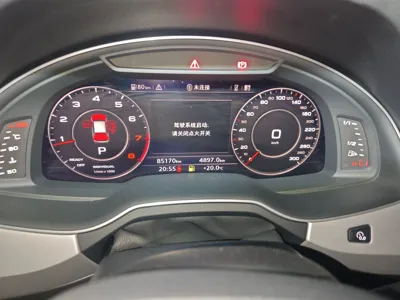 Audi Q7 2019, 85200 км, за 193292.62 CNY - фото 12