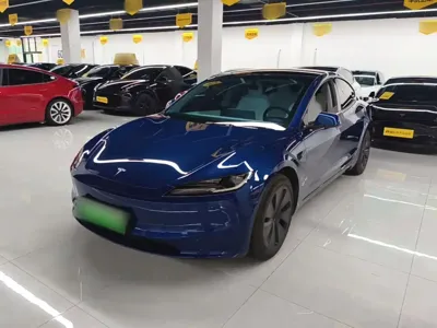 Tesla Model 3 2025, 12000 км, за 240500 CNY - фото 2
