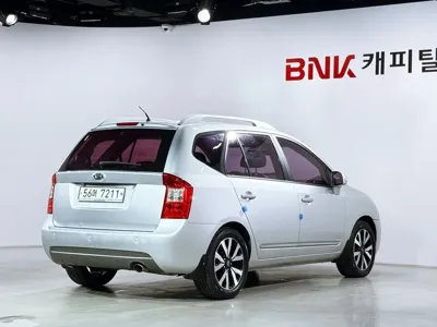 Kia Carens 2011, 152593 км, за 2700000 KRW
