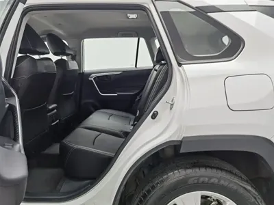 Toyota RAV4 2023, 37900 км, за 96700 CNY - фото 15