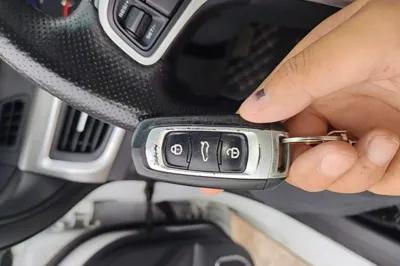 Geely Auto Vision X3 2017, 61500 км, за 36976.24 CNY - фото 23