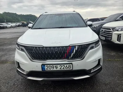 Kia Canival · 2023 год