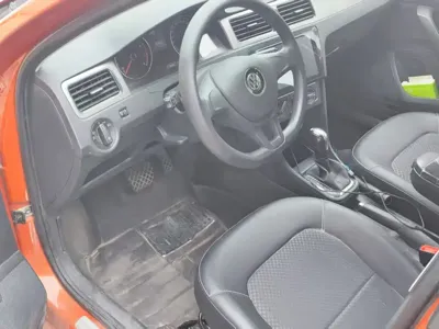 Volkswagen Santana 2016, 80000 км, за 23800 CNY - фото 6
