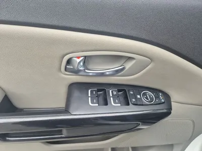 Kia Canival 2015, 208000 км, за 8300000 KRW - фото 8