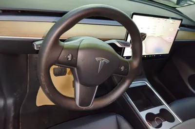 Tesla Model Y 2022, 79900 км, за 170309.52 CNY - фото 18