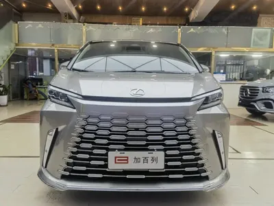 Lexus LM 2024, 17000 км, за 1358000 CNY