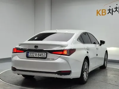Lexus ES 2023, 78006 км, за 49500000 KRW - фото 3