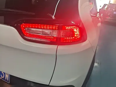 Jeep Cherokee 2018, 70200 км, за 41100 CNY - фото 8