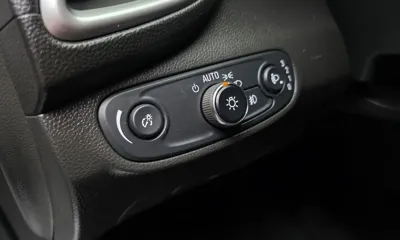 ChevroletGMDaewoo Trax 2018, 94484 км, за 6200000 KRW - фото 19