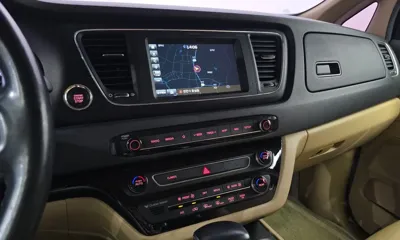 Kia Canival 2018, 129048 км, за 9500000 KRW - фото 16