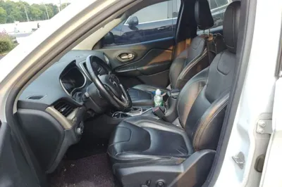 Jeep Cherokee 2016, 137500 км, за 40883.48 CNY - фото 12