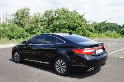 Hyundai Grandeur 2017, 219216 км, за 6000000 KRW