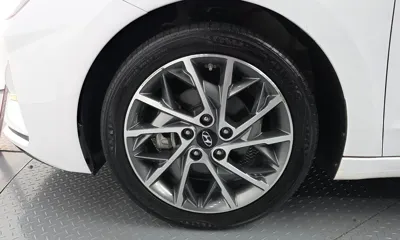 Hyundai Avante 2019, 98269 км, за 10500000 KRW - фото 5