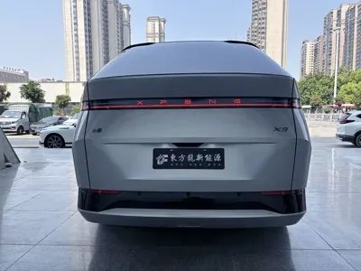 Xpeng X9 2024, 56000 км, за 225799 CNY