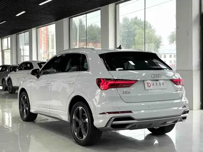 Audi Q3 2023, 45400 км, за 185799 CNY