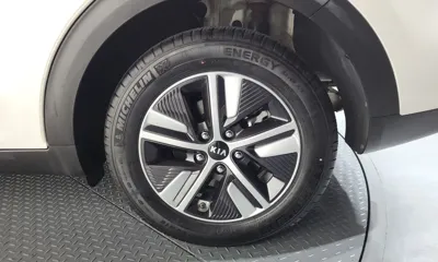 Kia Niro 2020, 23925 км, за 22500000 KRW - фото 21
