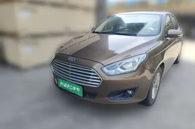Ford Escort · 2015 год