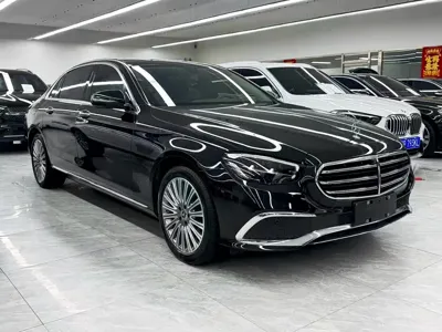 Mercedes-Benz E-Class 2023, 50000 км, за 283800 CNY - фото 3