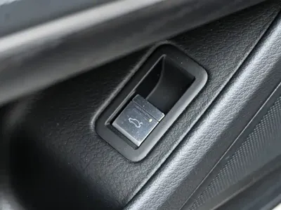 Audi A8 2025, 7500 км, за 569000 CNY - фото 25