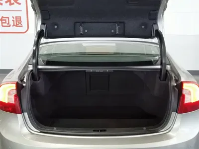Volvo S60 2014, 98300 км, за 29900 CNY - фото 16