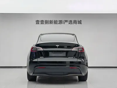 Tesla Model Y 2023, 31800 км, за 177900 CNY