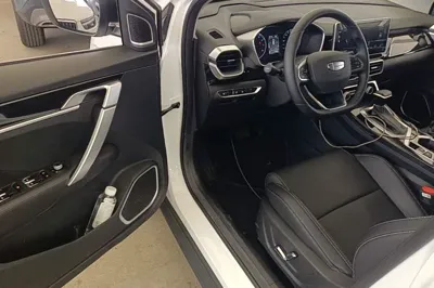 Geely Auto Coolray 2025, 1600 км, за 75214.2 CNY - фото 18