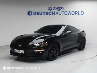 Ford Mustang · 2022 год