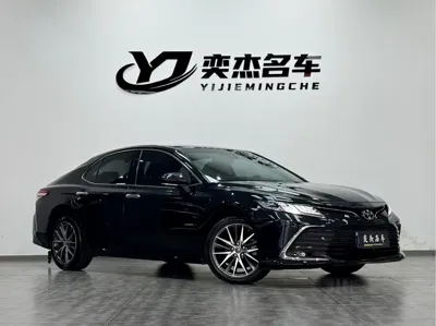 Toyota Camry 2022, 38000 км, за 106800 CNY