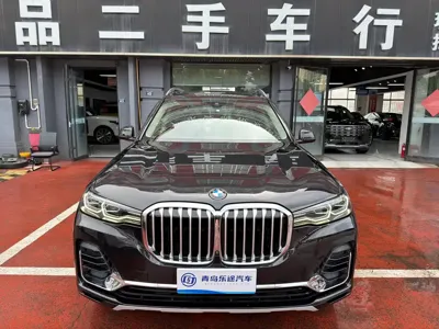 BMW X7 · 2022 год