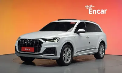 Audi Q7 · 2021 год