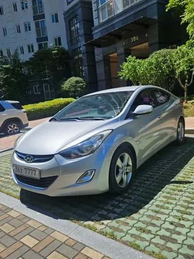 Hyundai Avante · 2011 год