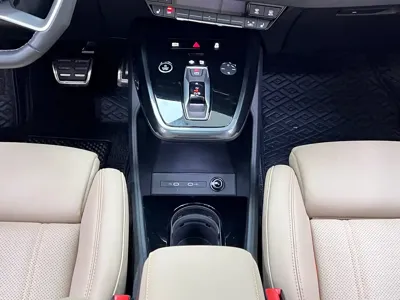 Audi Q4 e-tron 2025, 9000 км, за 150000 CNY - фото 23