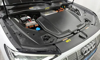 Audi e-tron 2022, 102242 км, за 49900000 KRW - фото 6