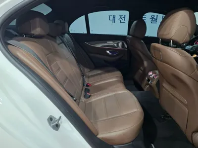 Mercedes-Benz E-Class 2019, 50377 км, за 63900000 KRW - фото 18