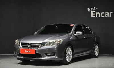Honda Accord · 2015 год